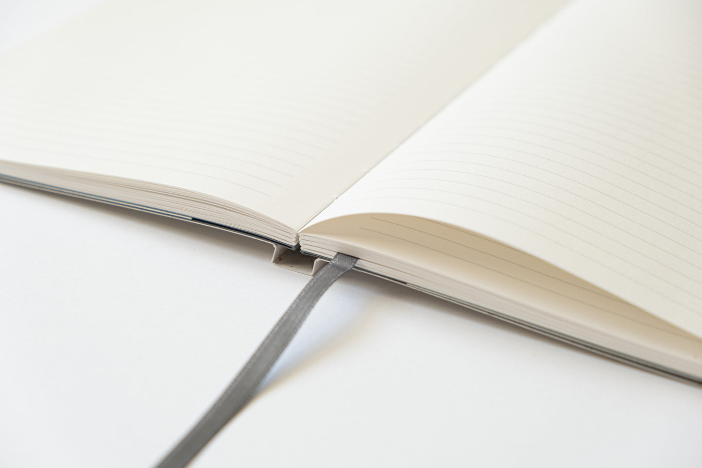 Papierový zápisník Ábel